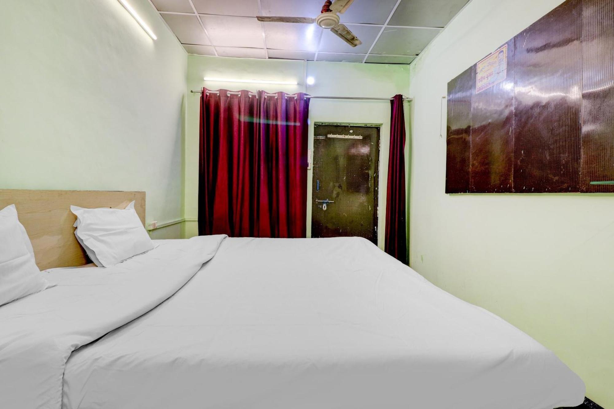 Hotel O Shree Radha Guest House Jhansi Exterior photo